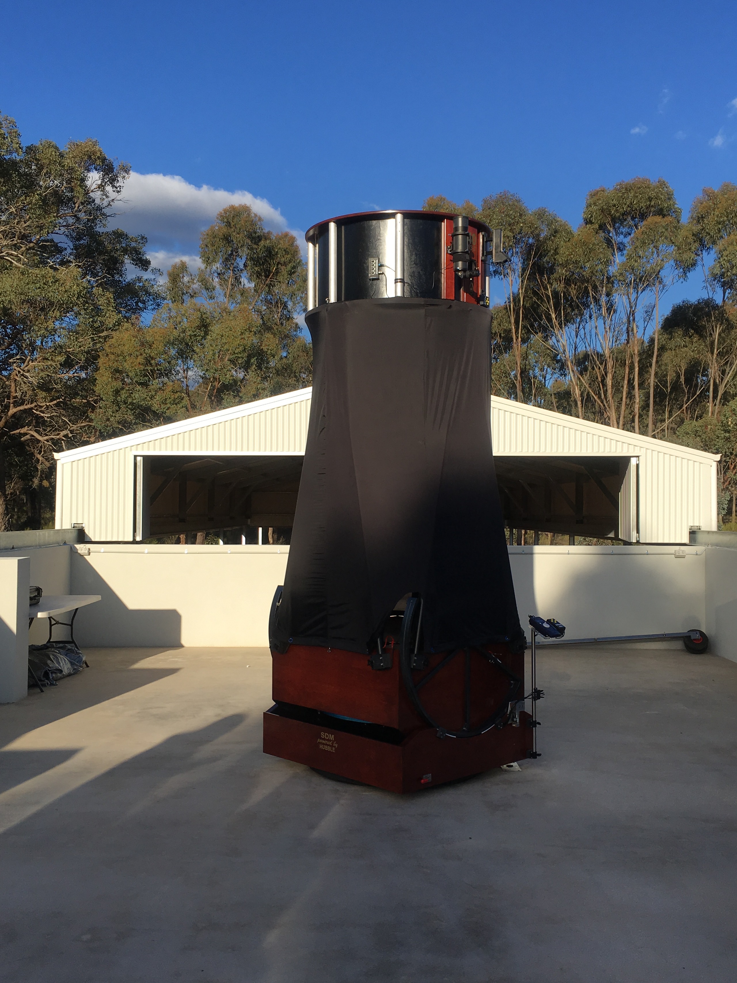 40-inch sandwich mirror telescope at dark sky site